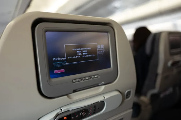 Breeze Airlines: Complete Travel Guide, Tips, Places, and Details