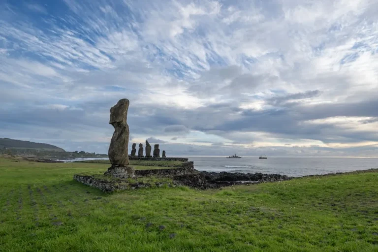 Moai Statue: Complete Travel Guide, Tips, Places, and Details