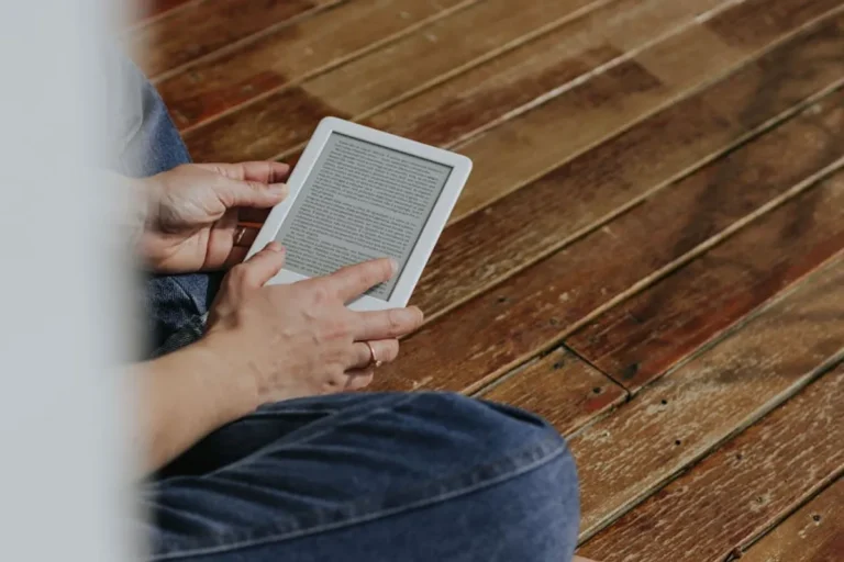 Reader intent around aaryaeditz.org: informational, commercial, or navigational?