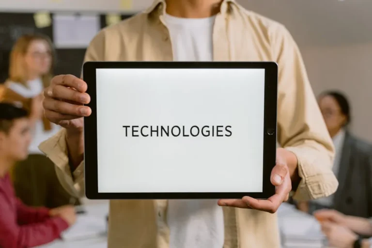 technofee.com Review: What It Offers for travel and hospitality Readers